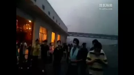Explosion at 'inhumane' Chinese iPad factory kills 2