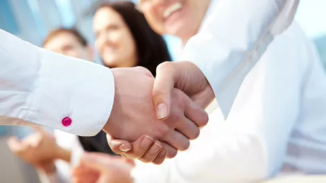 Wavelink dials up alarm and messaging distie deal